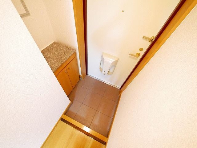 コモドビラⅦの玄関|明るい玄関です