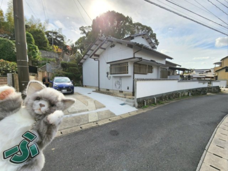 RESET HOUSE－リセットハウス－中間市中央１丁目【中間市　中古戸建】の駐車場|駐車スペースは３台可能♪【中間市　中古戸建　リノベーション】