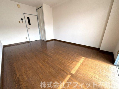 【居間・リビング】 | エメローズ汐田 | 洋室7.5帖　