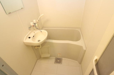 【浴室】 | ユニテック渡鹿 | 別部屋の写真です。