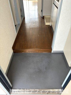 【エントランス】 | エメローズ汐田