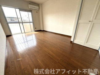 【居間・リビング】 | エメローズ汐田 | 洋室7.5帖　