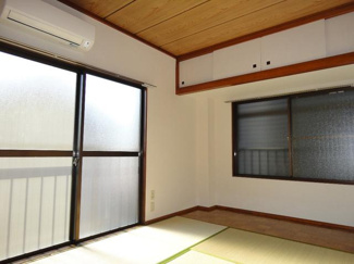 【和室】 | 吉田ビル | 和室６畳、板間１．５帖です。