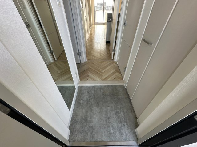 フランディル・オーラ五軒邸の玄関