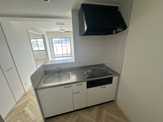 フランディル・オーラ五軒邸のキッチン