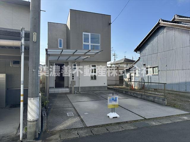 ６２２６８　岐阜市旦島中中古戸建ての外観