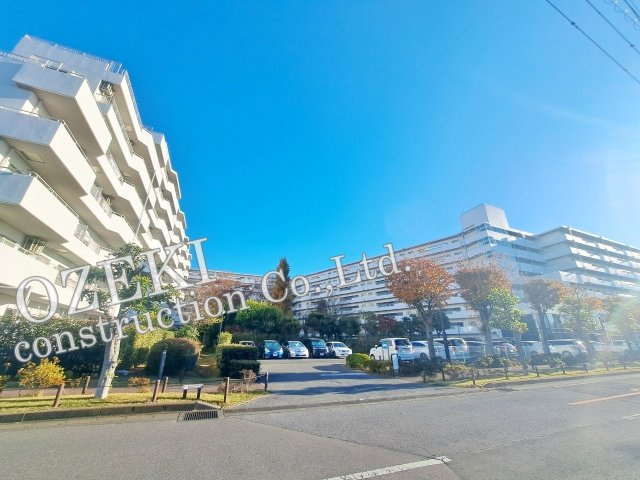 パークハイツ越谷A棟の外観