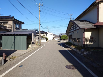 【前面道路含む現地写真】 | 春日新田2丁目中古住宅