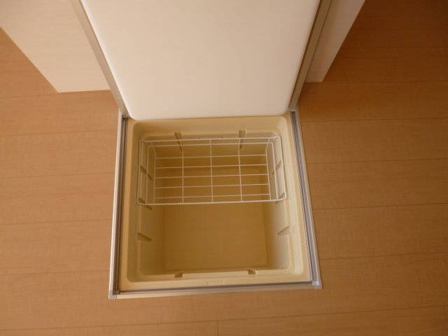 サンアベニールのその他|床下収納