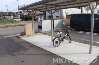 【その他共用部分】 | 駐輪場もあります。