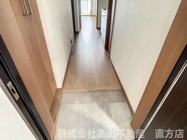 直方市大字感田の賃貸マンションの玄関