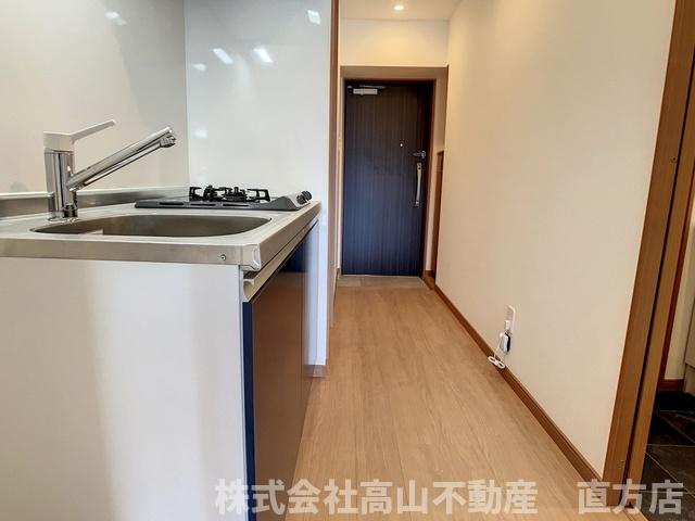 直方市大字感田の賃貸マンションの居間・リビング