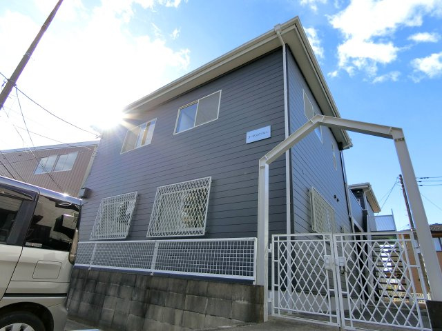 コーポメイプルC棟の外観