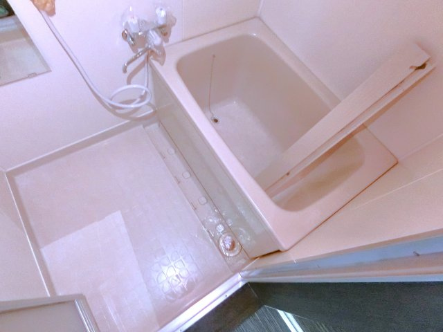 コーポメイプルC棟の浴室