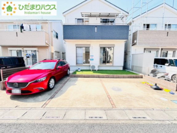 西区指扇　中古一戸建ての駐車場
