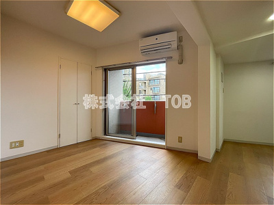 【居間・リビング】 | パレ・ホームズ高井戸 | 洋室8帖