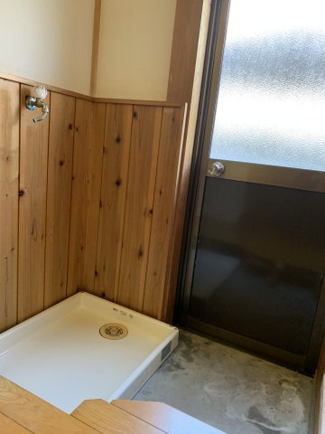 中古住宅　長森本町1丁目のランドリースペース