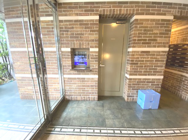 アーサー箱崎宮前のエントランス|管理人室