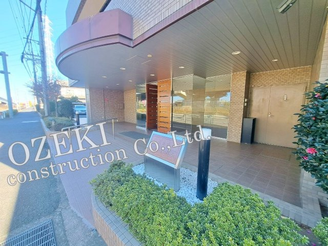 越谷北パーク・ホームズのエントランス