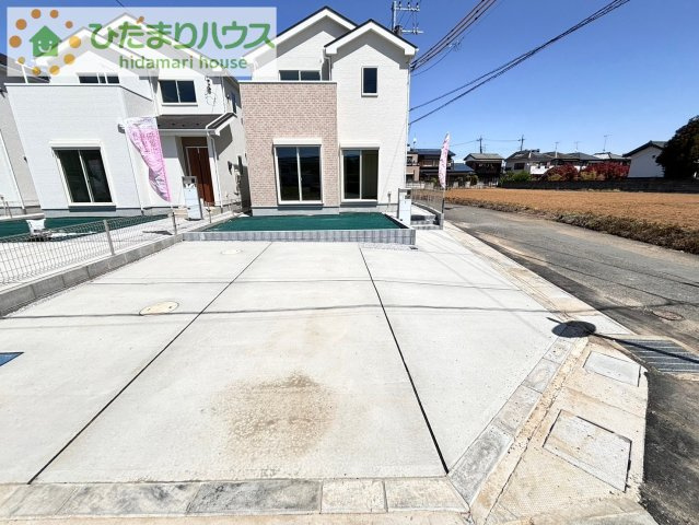 川島町上伊草　22-1期　新築一戸建て　リナージュ　08の駐車場