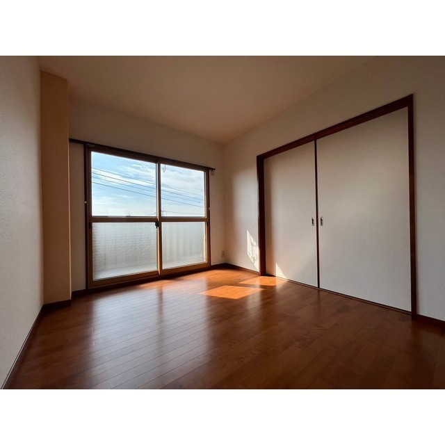 第一ハイマート執行【キャッシュバック対象物件】の洋室|ゆったりした洋室です