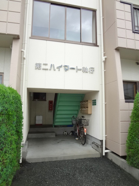 第一ハイマート執行【キャッシュバック対象物件】のエントランス|ゆとりのあるエントランスです