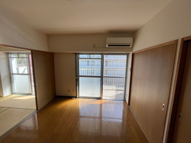 ガーデンフォレスト　サウスウィングの居間・リビング