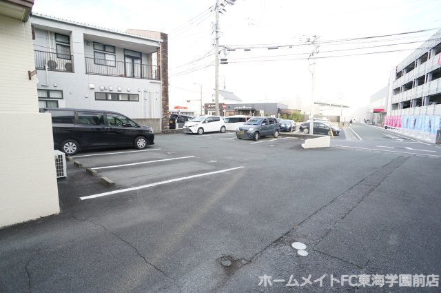 熊本市北区武蔵ケ丘９丁目のアパートの駐車場