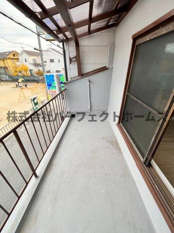 須山町戸建　賃貸のバルコニー|外からの目が気にならないバルコニーで洗濯物が干せます