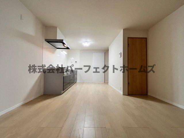 須山町戸建　賃貸の居間・リビング|ゆったり過ごせるリビングです