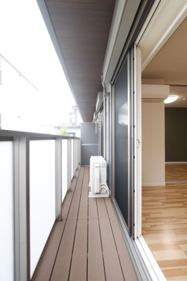 【バルコニー】 | シャーメゾン片塩 | お洗濯にも便利なバルコニー付き
