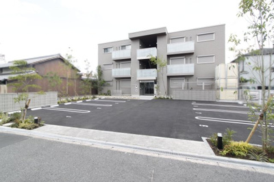 【駐車場】 | シャーメゾン片塩 | 駐車場に車を止められます