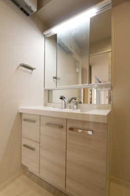 【独立洗面台】 | シャーメゾン片塩 | 独立洗面台あり、毎朝おしゃれに忙しい女性の方におすすめです