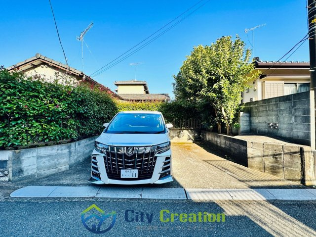 伊勢原市高森台1丁目の駐車場