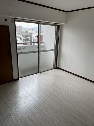 平成ビルの寝室