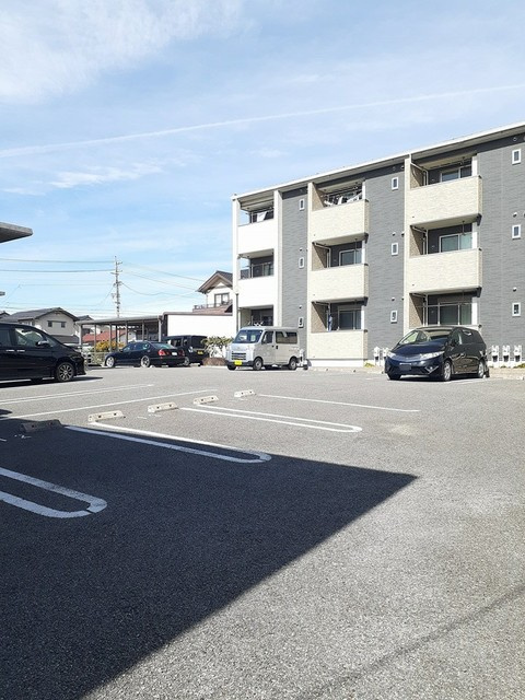 プラシード　カーサⅠの駐車場