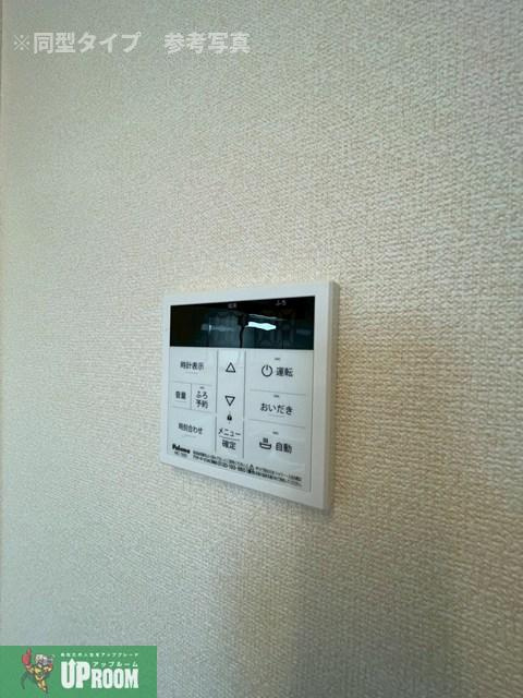 シャトルアキラⅢの駐車場