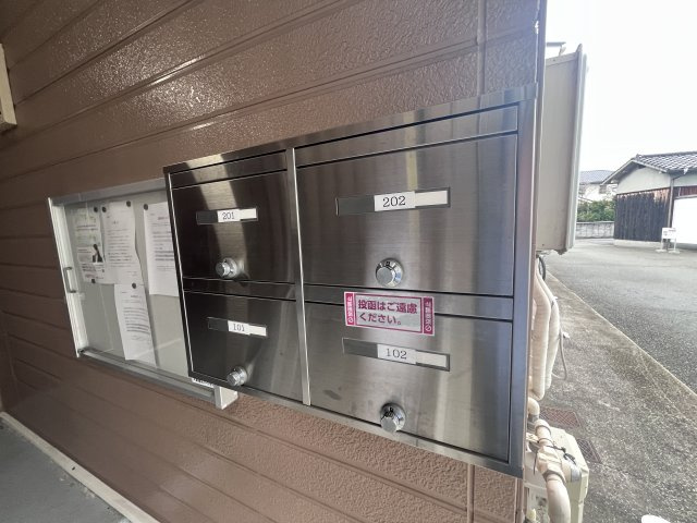 ネッスルエイトの駐車場