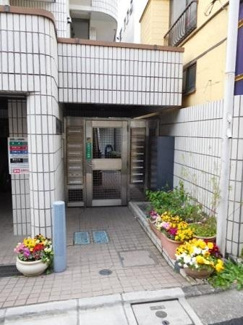 【エントランス】