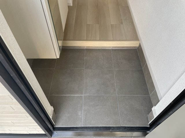 エスポワール小林Ⅱの玄関|マックスバリュ姫路別所店まで1800m