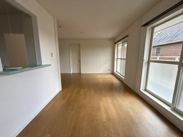 フォレストアベニューの居間・リビング