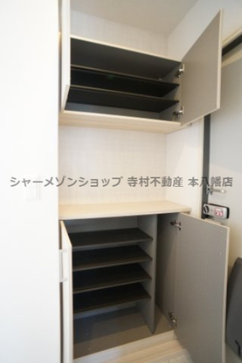 グランメール１０９Ａ棟の玄関|玄関には大型シューズBOXを設置♪