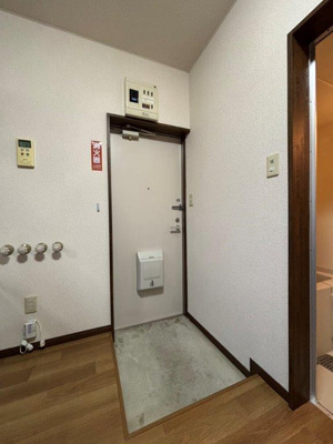 【玄関】 | メゾンシーダ
