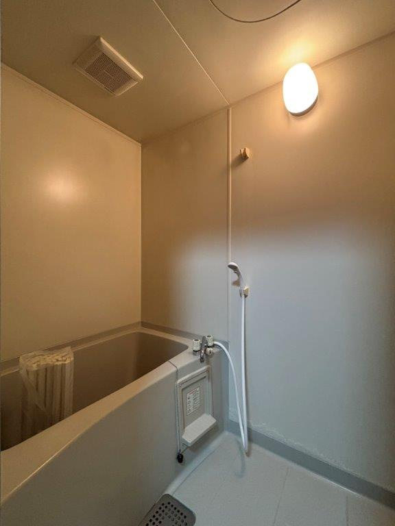 メゾンシーダの浴室