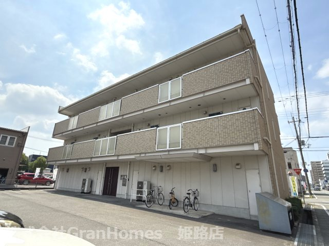 ルミナスコート安田の外観