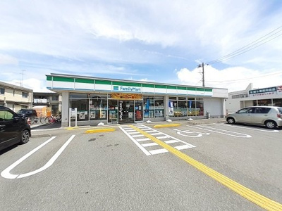 【周辺】 | メゾンさつき | ファミリーマート 土佐高岡店まで600m