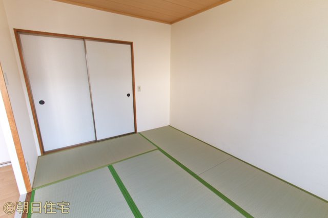 フレグランス広の内装