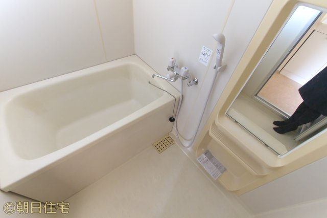 フレグランス広の浴室