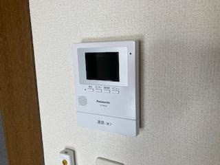 プリムローズの内装|カメラ付インターホン
