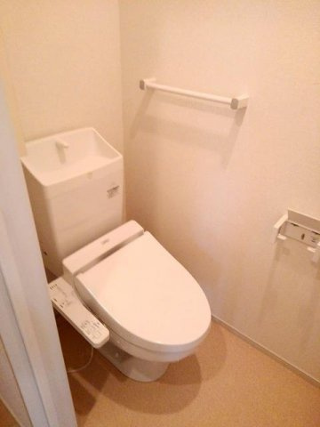 Ｍａｉｓｏｎ　ＣＡＭＥＬＩＡⅡのトイレ|コンパクトで使いやすいトイレです